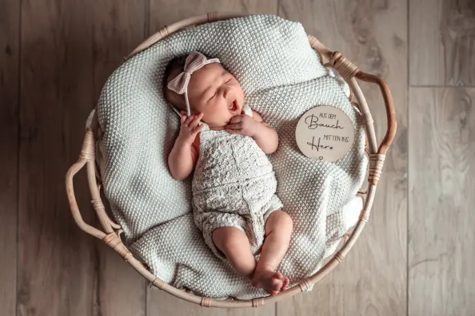 Newbornfotografie Haßfurt Babyfoto Haßfurt Bamberg Schweinfurt Gerolzhofen Babyfotografie Haßfurt Ramona Eller Fotografie mona.fotografiert Familienfotograf Haßfurt Ebern Knetzgau
