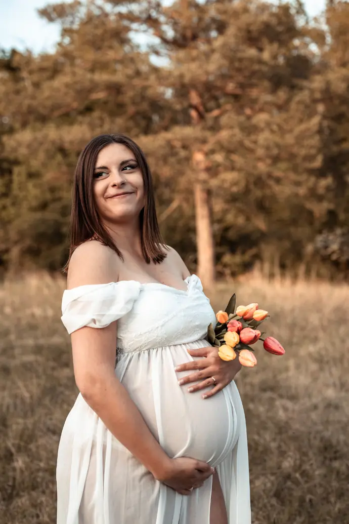 Babybauchfotograf Haßfurt Schweinfurt Bamberg Babybauchfoto Maternityshoot Maternityphotography Familienfotografin Haßfurt Schweinfurt Gerolzhofen Ebern Eltmann Bamberg Ramona Eller Fotografie mona.fotografiert
