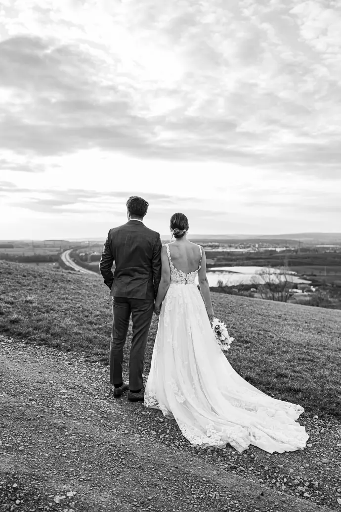 Hochzeitsfotograf Haßfurt Fotograf Haßfurt Ramona Eller mona.fotografiert Hochzeitsfoto Hochzeit Brautpaar Brautpaarfotoshooting Hochzeitsfotograf Haßfurt Schweinfurt Hochzeitsfotograf Bamberg Hochzeitsfotograf Coburg Gerolzhofen Werneck Hochzeitsfotograf Eltmann Burgebrach Burgpreppach Fotografin Ramona Eller 