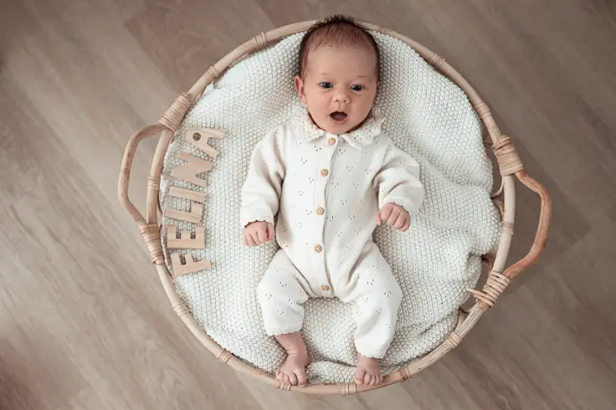 Babyfotograf Haßfurt Schweinfurt Bamberg Newbornfotograf Familienfotograf Neugeborenenfotoshooting Haßfurt Zeil a. Main Hofheim i. Ufr. Eltmann Newbornfotograf Schweinfurt Gerolzhofen Ebelsbach Königsberg i. Bay. Ramona Eller Fotografie Newbornfotoshooting Studio Haßfurt Sand. a. Main Knetzgau mona.fotografiert
