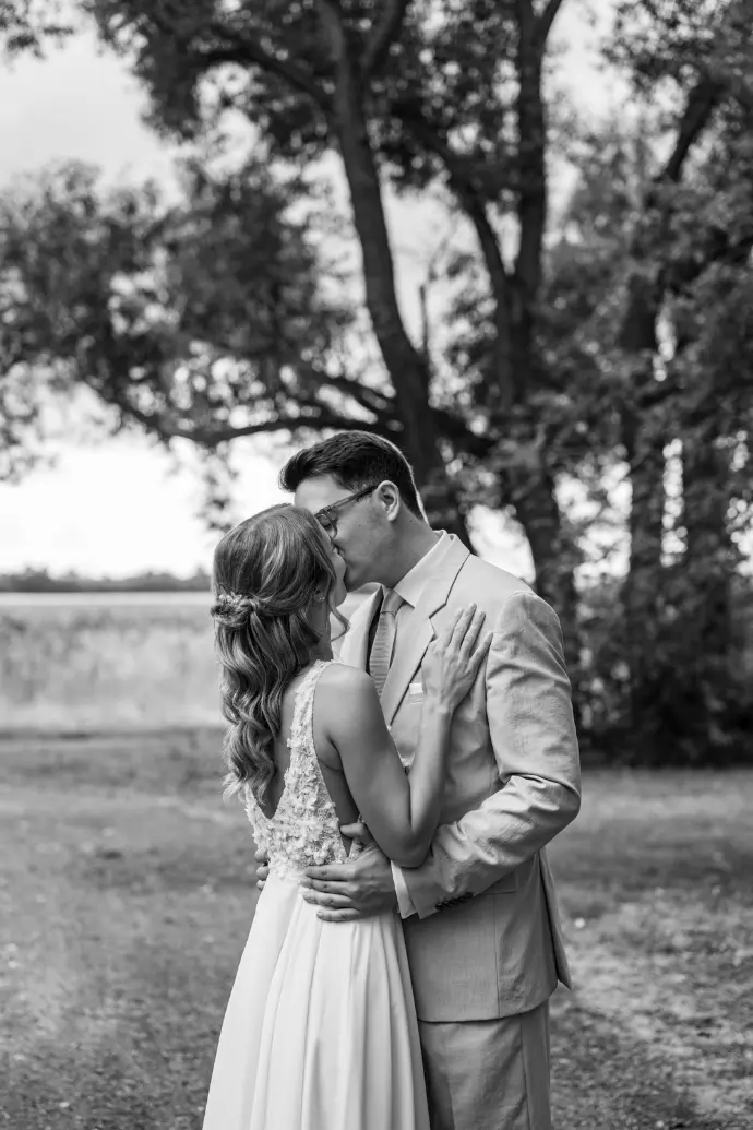 Hochzeitsfotograf Haßfurt Hochzeitsfotograf Schweinfurt Bamberg Coburg Fotograf Haßfurt Ramona Eller Fotografie mona.fotografiert Brautpaarfotografie Brautpaarfotoshooting Fotograf Ebern Zeil a. Main Fotograf Knetzgau Fotograf Eltmann Ebelsbach Fotograf Gerolzhofen Fotograf Werneck Hofheim i. Ufr. Bad Königshofen Familienfotografin Haßfurt Schweinfurt Bamberg