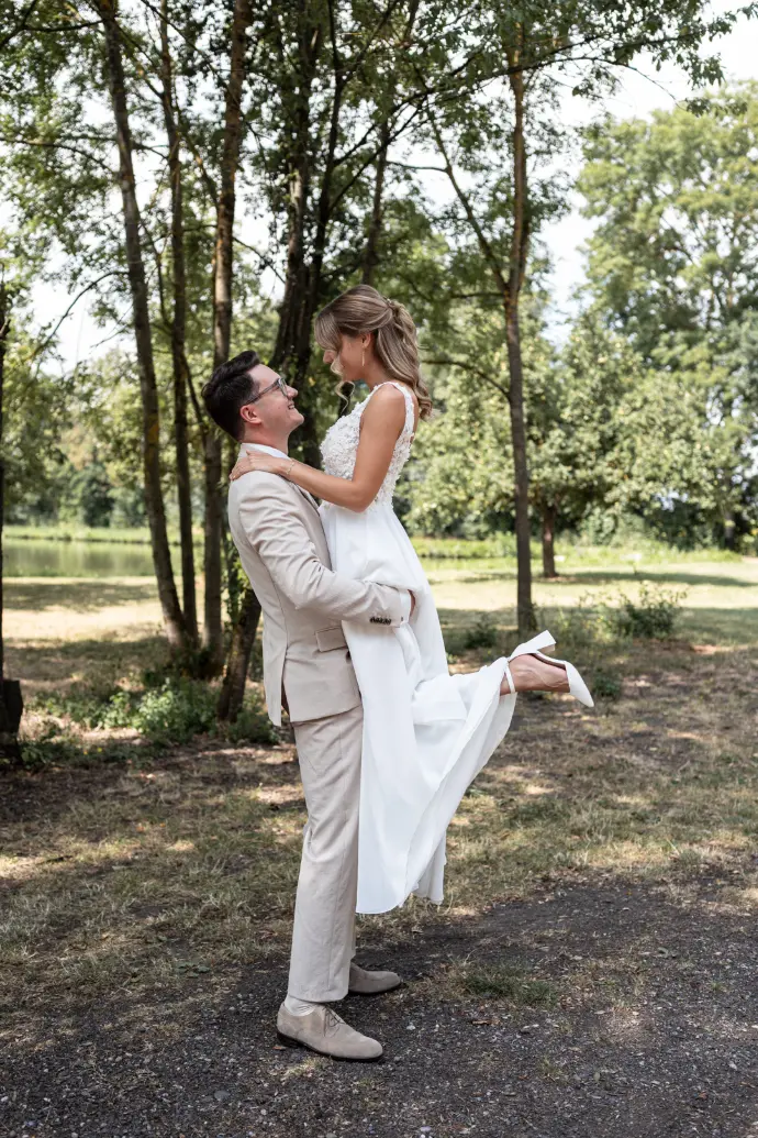 Hochzeitsfotograf Haßfurt Hochzeitsfotograf Schweinfurt Bamberg Coburg Fotograf Haßfurt Ramona Eller Fotografie mona.fotografiert Brautpaarfotografie Brautpaarfotoshooting Fotograf Ebern Zeil a. Main Fotograf Knetzgau Fotograf Eltmann Ebelsbach Fotograf Gerolzhofen Fotograf Werneck Hofheim i. Ufr. Bad Königshofen Familienfotografin Haßfurt Schweinfurt Bamberg