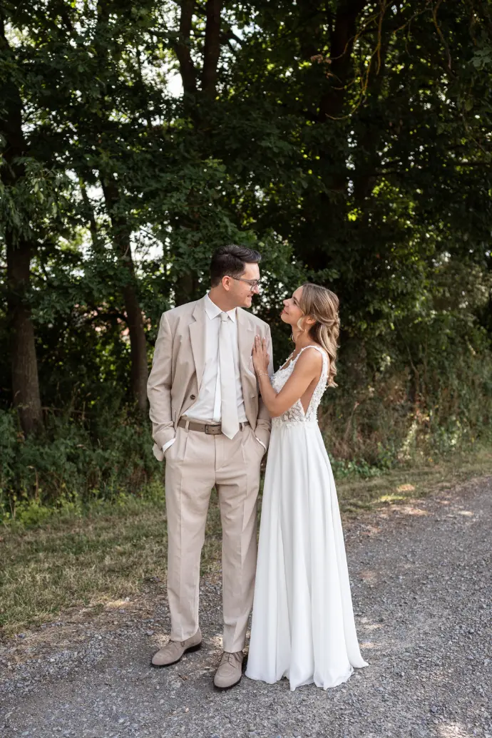 Hochzeitsfotograf Haßfurt Hochzeitsfotograf Schweinfurt Bamberg Coburg Fotograf Haßfurt Ramona Eller Fotografie mona.fotografiert Brautpaarfotografie Brautpaarfotoshooting Fotograf Ebern Zeil a. Main Fotograf Knetzgau Fotograf Eltmann Ebelsbach Fotograf Gerolzhofen Fotograf Werneck Hofheim i. Ufr. Bad Königshofen Familienfotografin Haßfurt Schweinfurt Bamberg