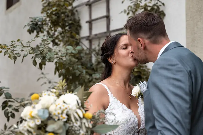 Hochzeitsfotograf Haßfurt Ramona Eller Fotografie mona.fotografiert Fotograf Haßfurt Schweinfurt Bamberg Hochzeitsfotografie Eltmann Knetzgau
